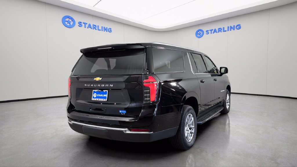 Certified 2026 Chevrolet Suburban LT w/ Comfort Package AWD/4WD image 9