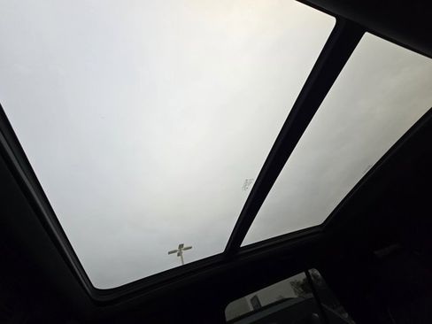 Used 2023 Cadillac Escalade Sport w/ LPO, ONYX Package image 34