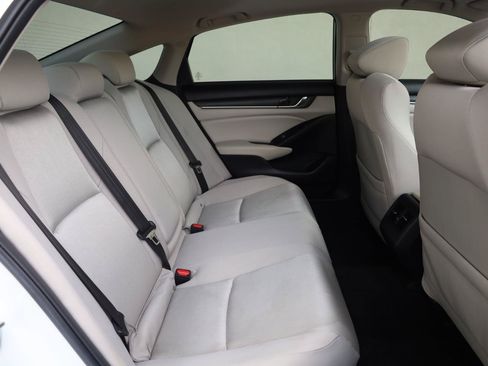 Used 2019 Honda Accord EX image 28