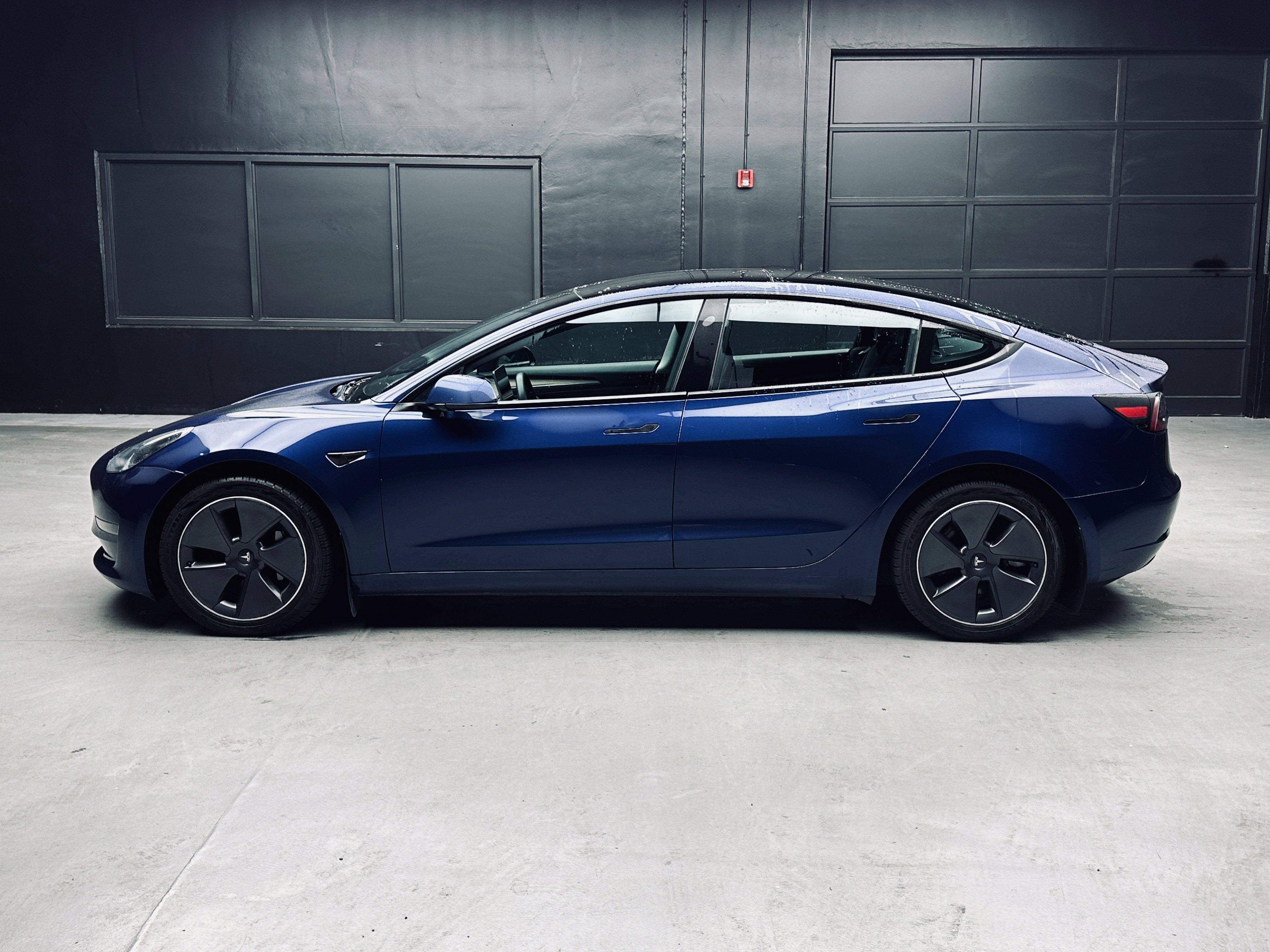 Used 2022 Tesla Model 3 Long Range AWD/4WD image 4