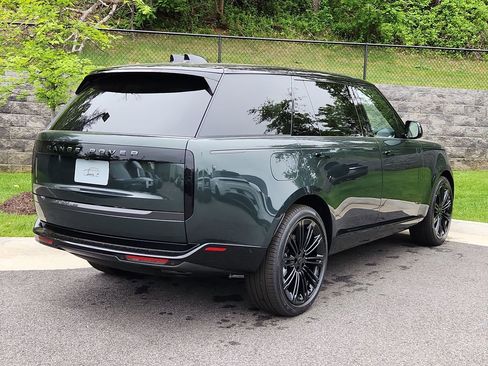 New 2026 Land Rover Range Rover Long Wheelbase SE AWD/4WD image 2