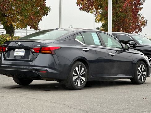 Certified 2022 Nissan Altima 2.5 SV image 4