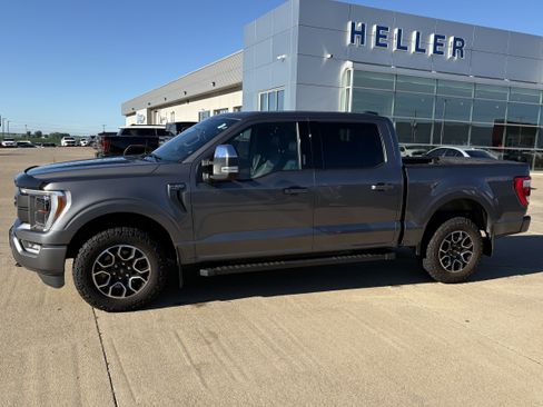 Used 2021 Ford F150 Lariat w/ Equipment Group 502A High AWD/4WD image 3