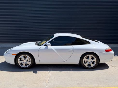 Used 1999 Porsche 911 Carrera 4 AWD/4WD image 11