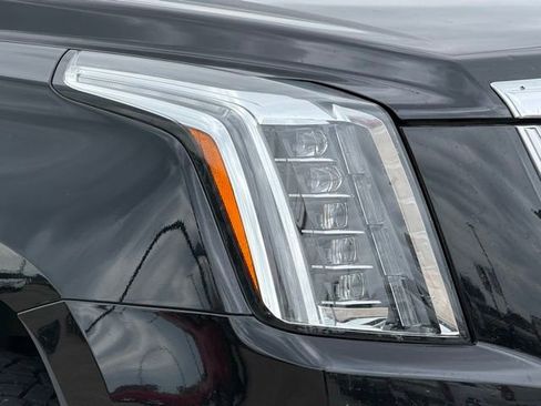 Used 2019 Cadillac Escalade Premium Luxury image 9