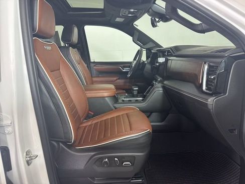 Used 2023 GMC Sierra 1500 Denali Ultimate image 4