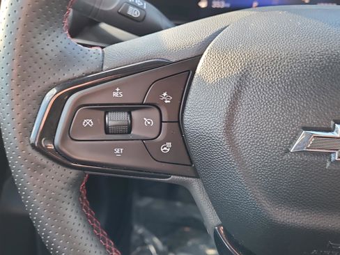 Used 2024 Chevrolet Trax RS w/ Driver Confidence Package image 14