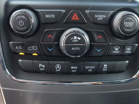 Used 2018 Jeep Grand Cherokee Limited RWD image 11