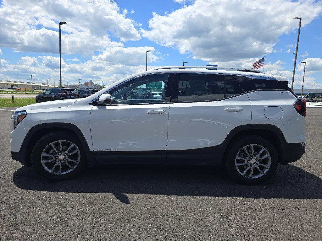 Used 2024 GMC Terrain SLT FWD image 14