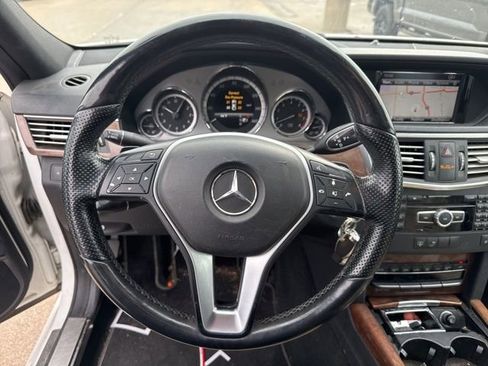 Used 2013 Mercedes-Benz E 350 4MATIC Sedan image 16