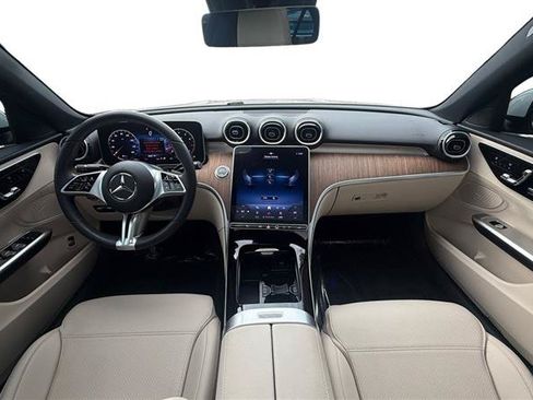 Used 2024 Mercedes-Benz C 300 Sedan image 12