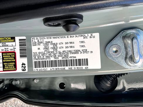 Certified 2022 Toyota Tacoma TRD Off-Road image 36