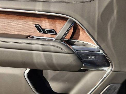 Used 2024 Land Rover Range Rover SE image 22