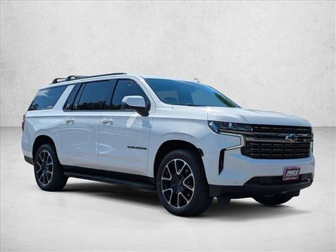 Used 2021 Chevrolet Suburban RST w/ Luxury Package AWD/4WD image 3
