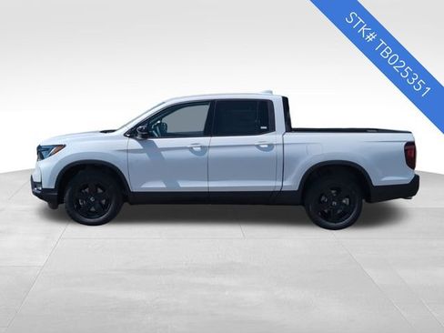 New 2026 Honda Ridgeline Black Edition image 4