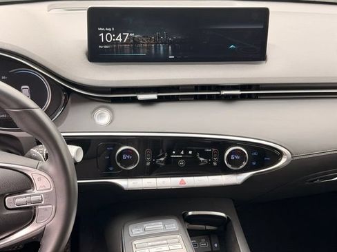 Used 2025 Genesis GV70 2.5T AWD/4WD image 15