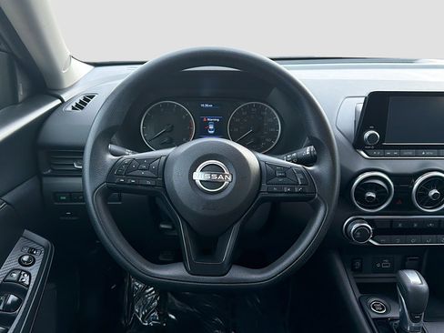 Used 2024 Nissan Sentra S FWD image 17