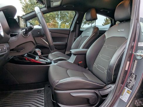 Used 2024 Kia Forte GT-Line image 5