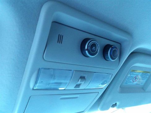 Used 2018 Nissan NV 3500 S image 28