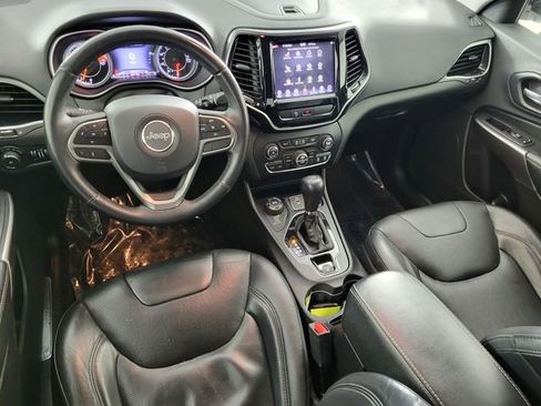 Used 2019 Jeep Cherokee Limited image 31