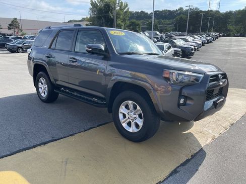 Used 2023 Toyota 4Runner SR5 Premium w/ Moonroof Package AWD/4WD image 6