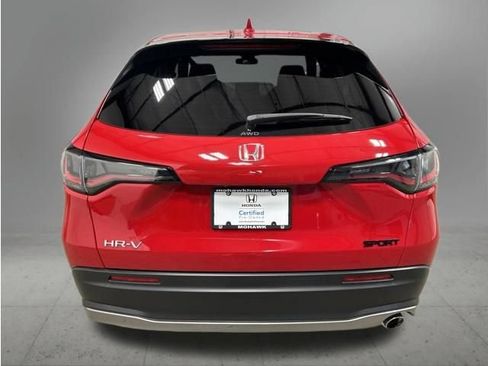 Certified 2025 Honda HR-V Sport image 5