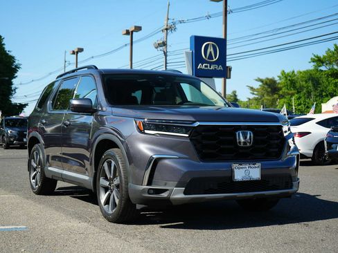 Used 2023 Honda Pilot Elite image 1