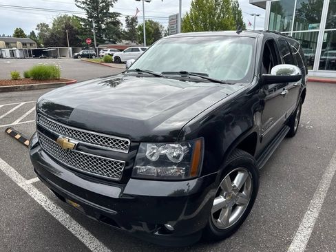 Used 2010 Chevrolet Suburban LTZ AWD/4WD image 2