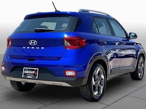 Used 2024 Hyundai Venue SEL FWD image 12