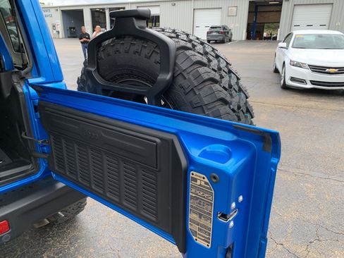 Used 2023 Jeep Wrangler Unlimited Rubicon 392 w/ Trailer Tow Package AWD/4WD image 46