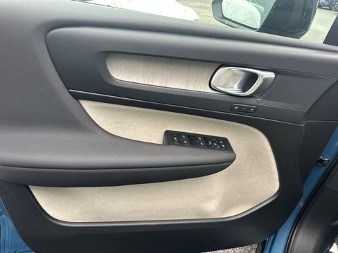 Used 2023 Volvo XC40 B5 Plus w/ Driver Assist Package image 15