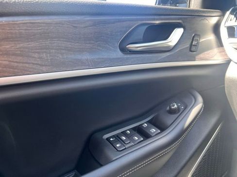 Used 2023 Jeep Grand Cherokee 4WD 4xe image 26