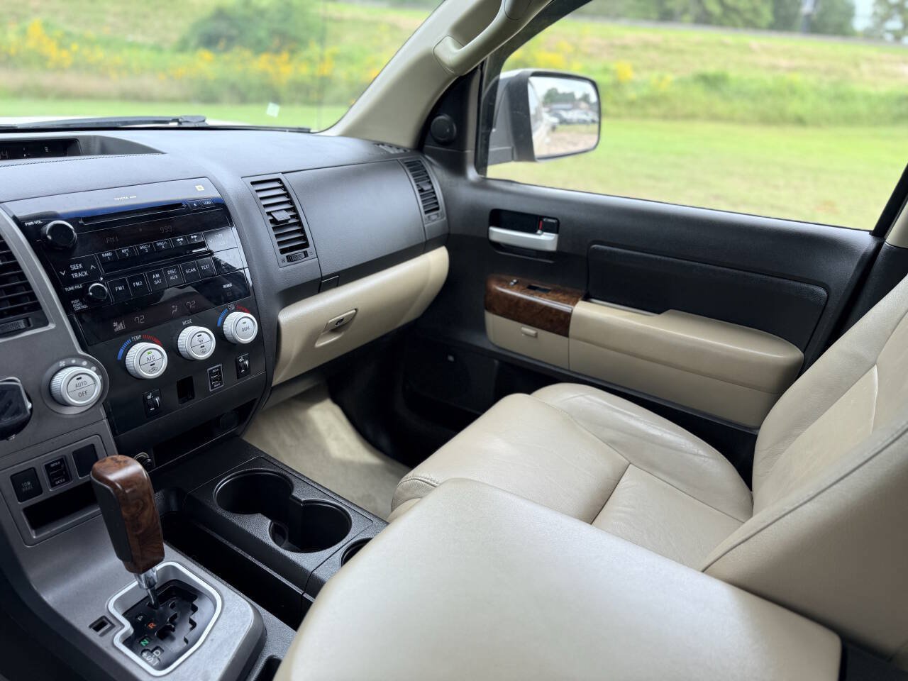 Used 2010 Toyota Tundra Limited RWD image 23