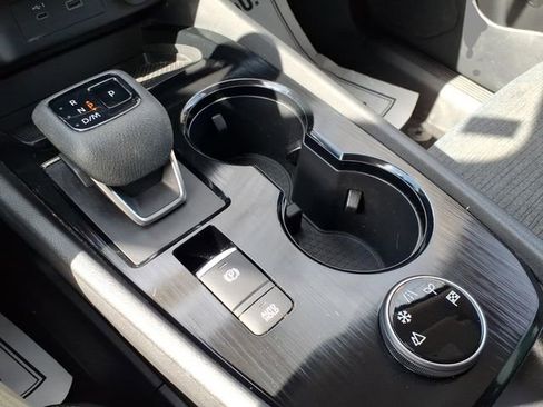 Used 2023 Nissan Rogue SV image 24