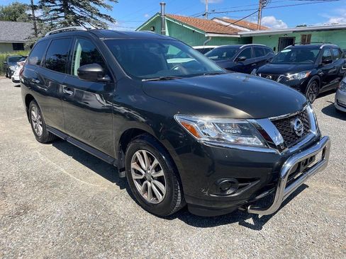 Used 2015 Nissan Pathfinder S FWD image 4