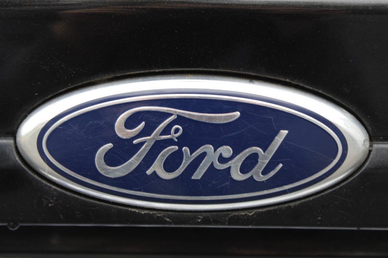 Used 2015 Ford Fiesta SE FWD image 26