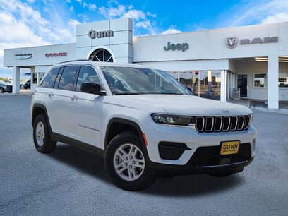New 2024 Jeep Grand Cherokee Laredo