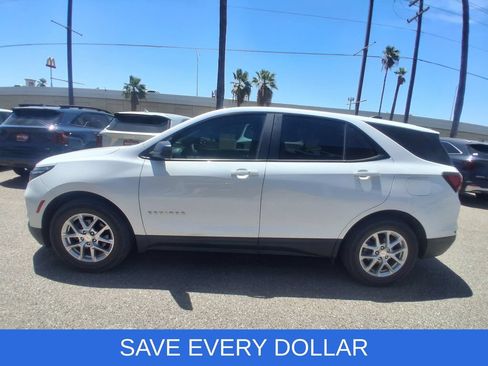 Used 2023 Chevrolet Equinox LS w/ LS Convenience Package FWD image 4
