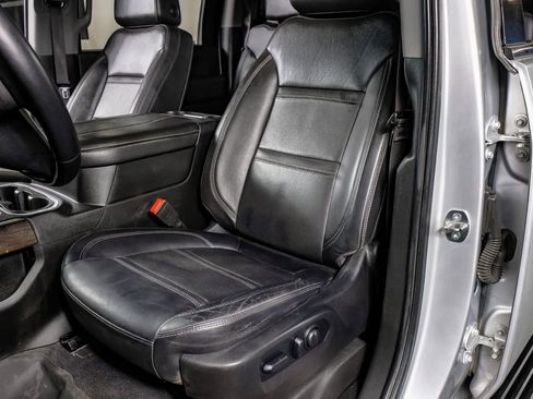 Used 2023 GMC Sierra 3500 Denali w/ Denali Ultimate Package image 30