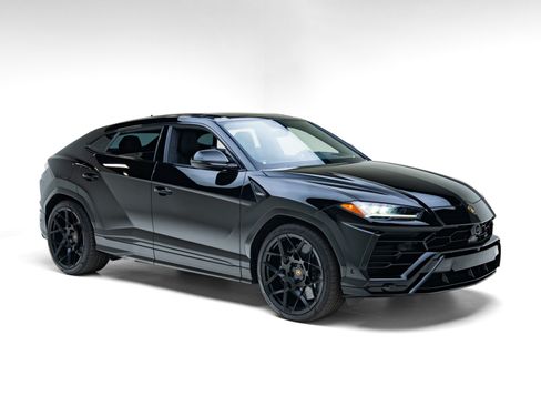 Used 2019 Lamborghini Urus AWD/4WD image 9