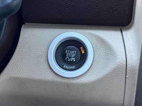 Used 2014 RAM 3500 Laramie w/ Cold Weather Group image 25