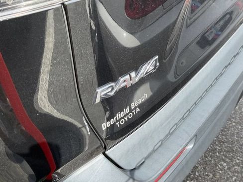 Used 2021 Toyota RAV4 XLE Premium FWD image 7