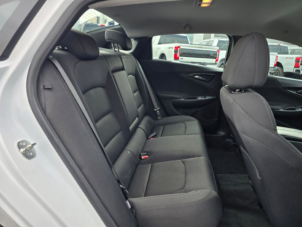 Used 2024 Chevrolet Malibu LT FWD image 14
