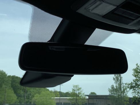 Used 2017 Ford Explorer Platinum image 27