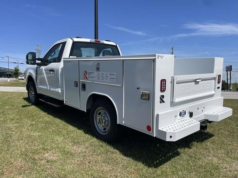 New 2026 Ford F250 XL w/ XL Chrome Package RWD image 4