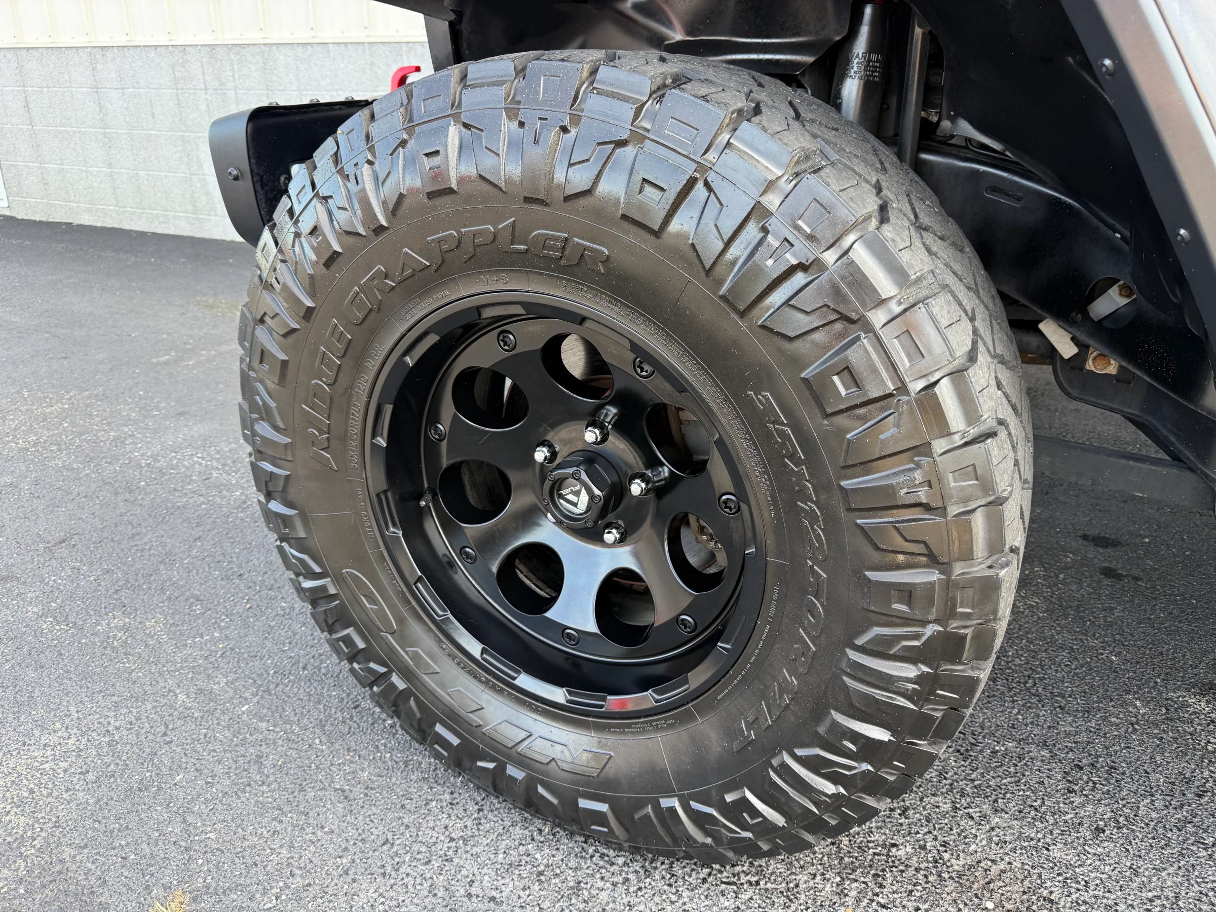 Used 2020 Jeep Wrangler Unlimited Rubicon w/ Dual Top Group AWD/4WD image 13