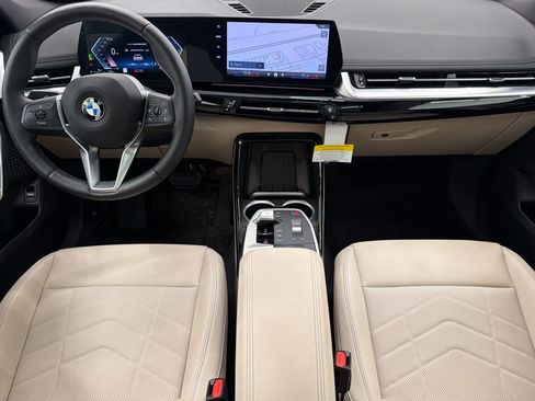 Used 2025 BMW X1 xDrive28i w/ Convenience Package AWD/4WD image 16