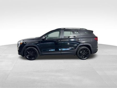 Used 2023 GMC Terrain SLE w/ Driver Convenience Package FWD image 3