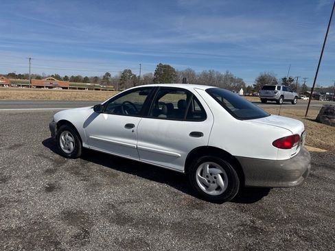 Used 1999 Chevrolet Cavalier Sedan image 5