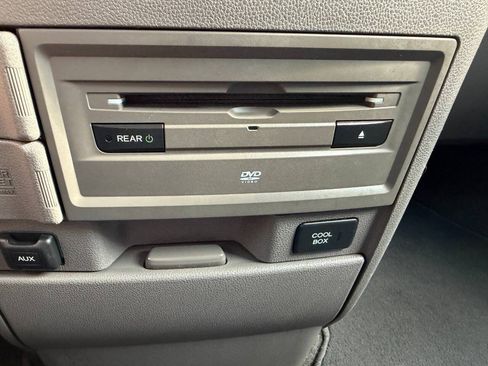 Used 2014 Honda Odyssey Touring Elite image 20